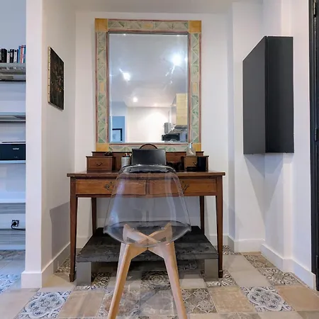 Beautiful 1 Bedroom Near Eiffel Tower *