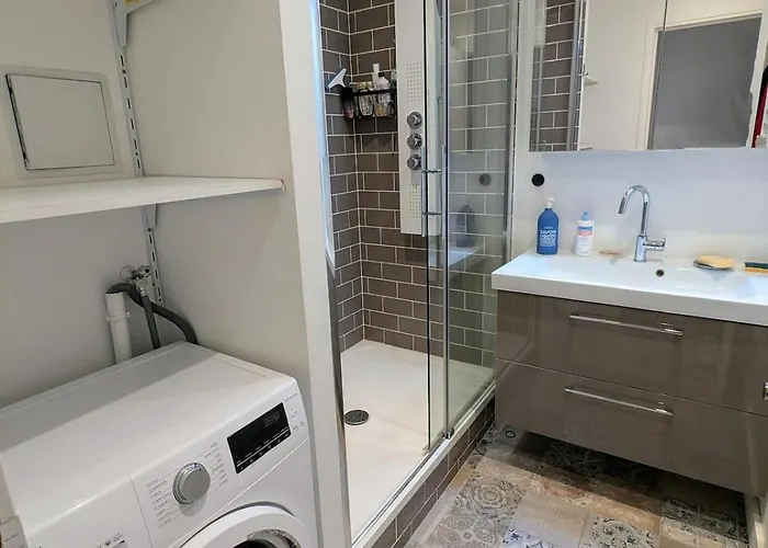 Beautiful 1 Bedroom Near Eiffel Tower * Parigi